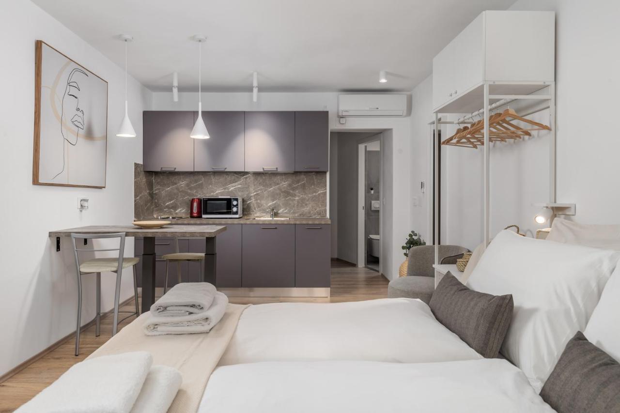 Main Street Apartments 2 Rijeka Eksteriør bilde