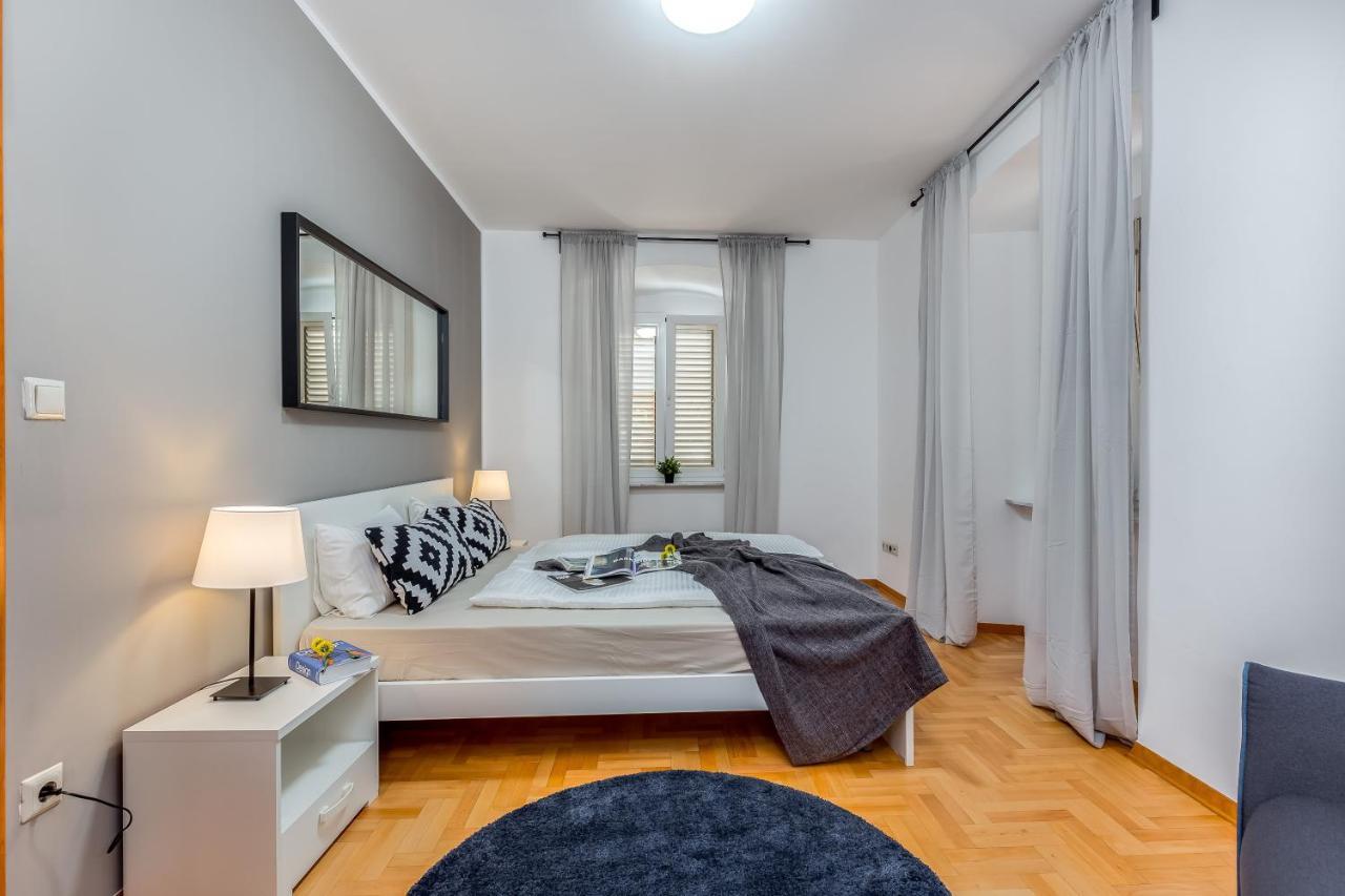 Main Street Apartments 2 Rijeka Eksteriør bilde